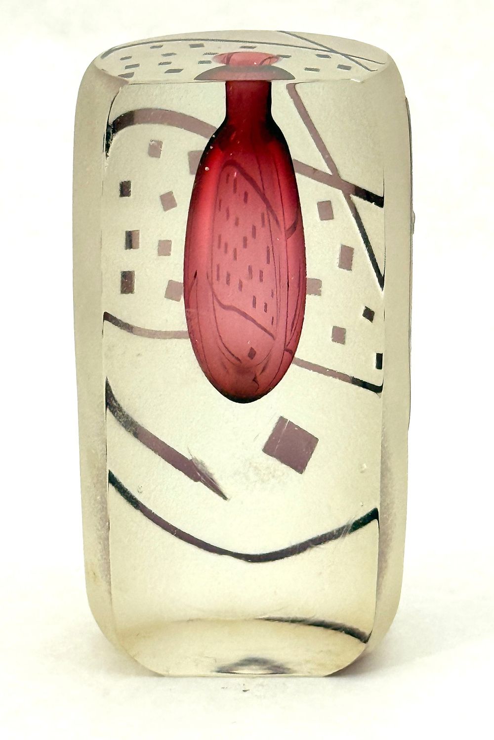 Lot 555: Yamano Cameo Paperweight