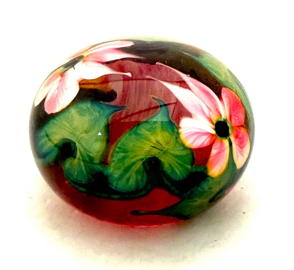 Lot 564: John Lotton Art Glass Paperweight