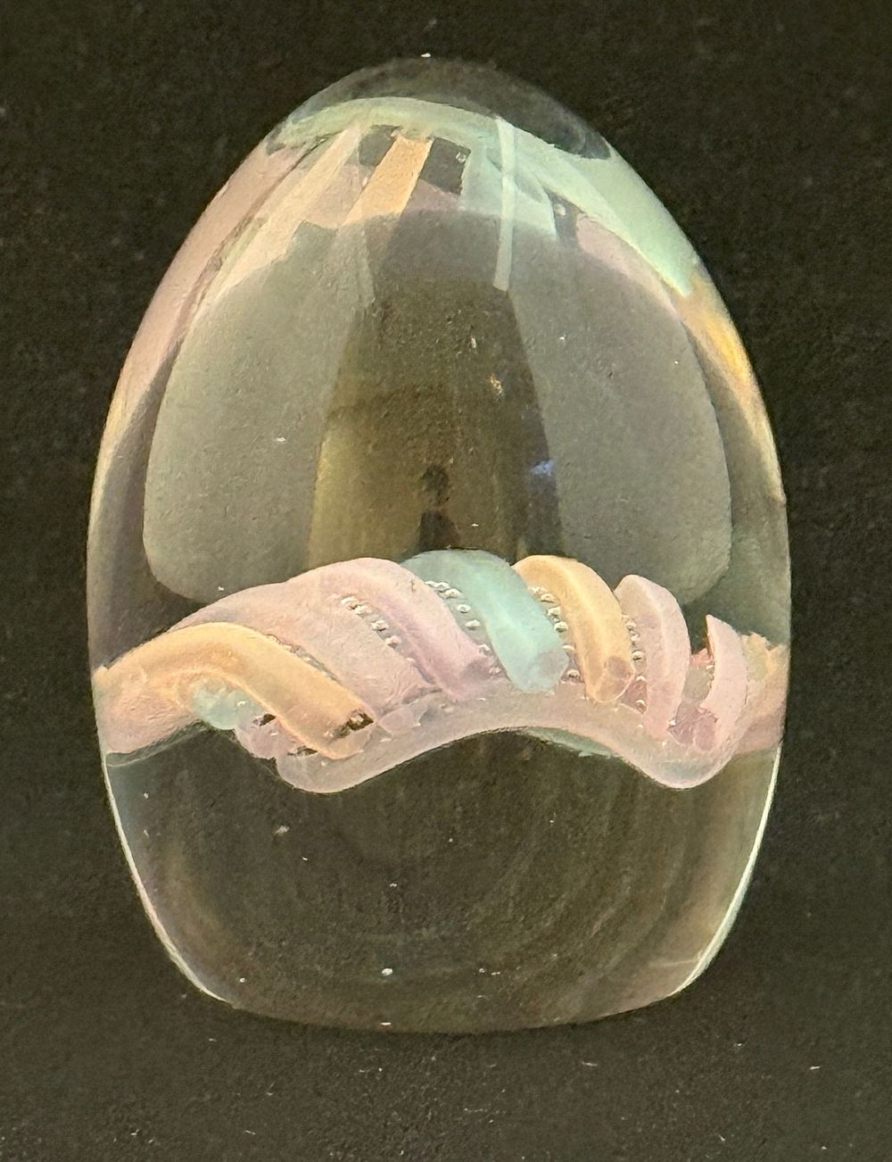 Lot 573: Beecham Art Glass Paperweight