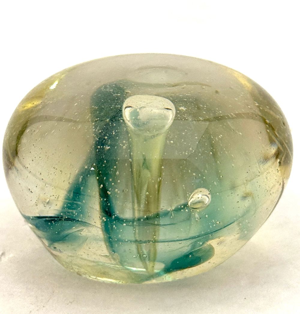 Lot 575: Ritter Art Glass Paperweight