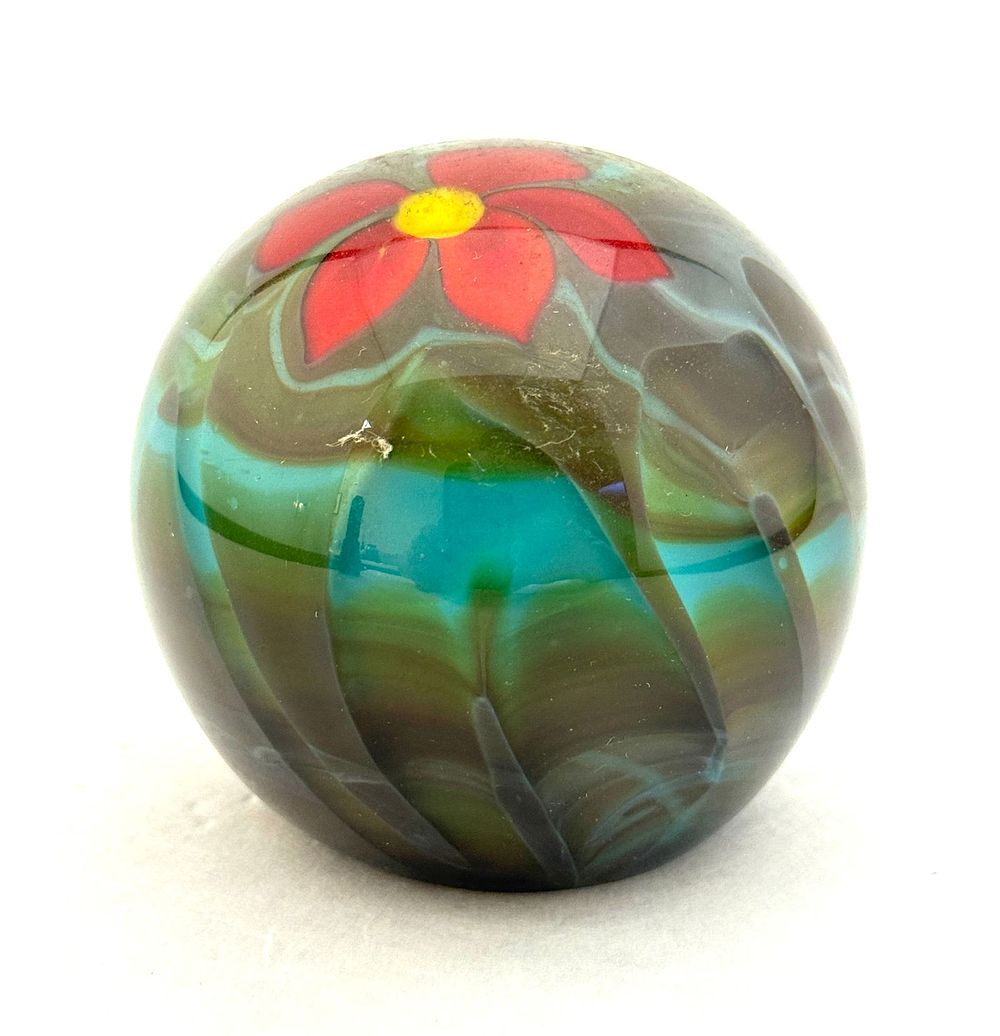 Lot 584: Richard Jolley Paperweight