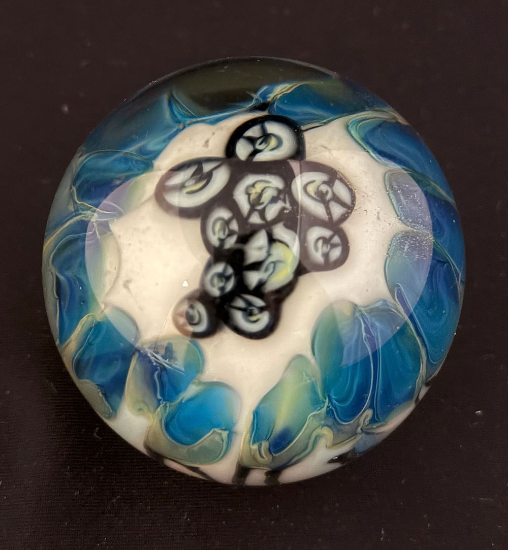 Lot 586: Richard Ritter Paperweight