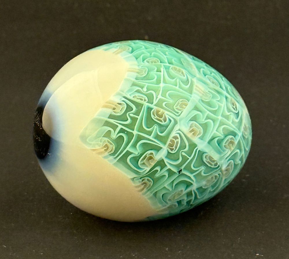 Lot 593: Ritter Art Glass Egg
