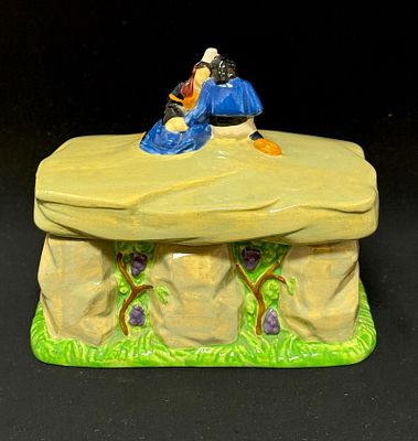 Charles Maillard Quimper Bonbon. Charles Maillard Quimper French faience bonbon covered dish 