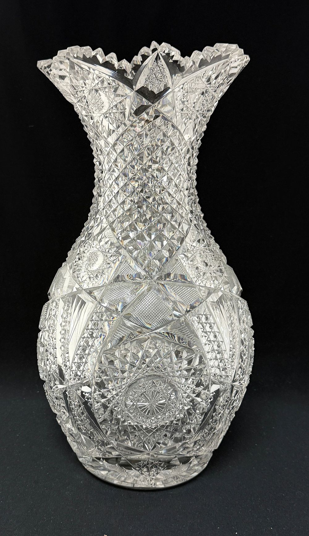 Lot 502: ABCG Tall Vase
