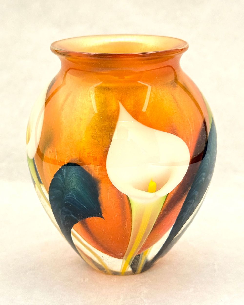 Lot 517: Lotton Gold Iridescent Vase