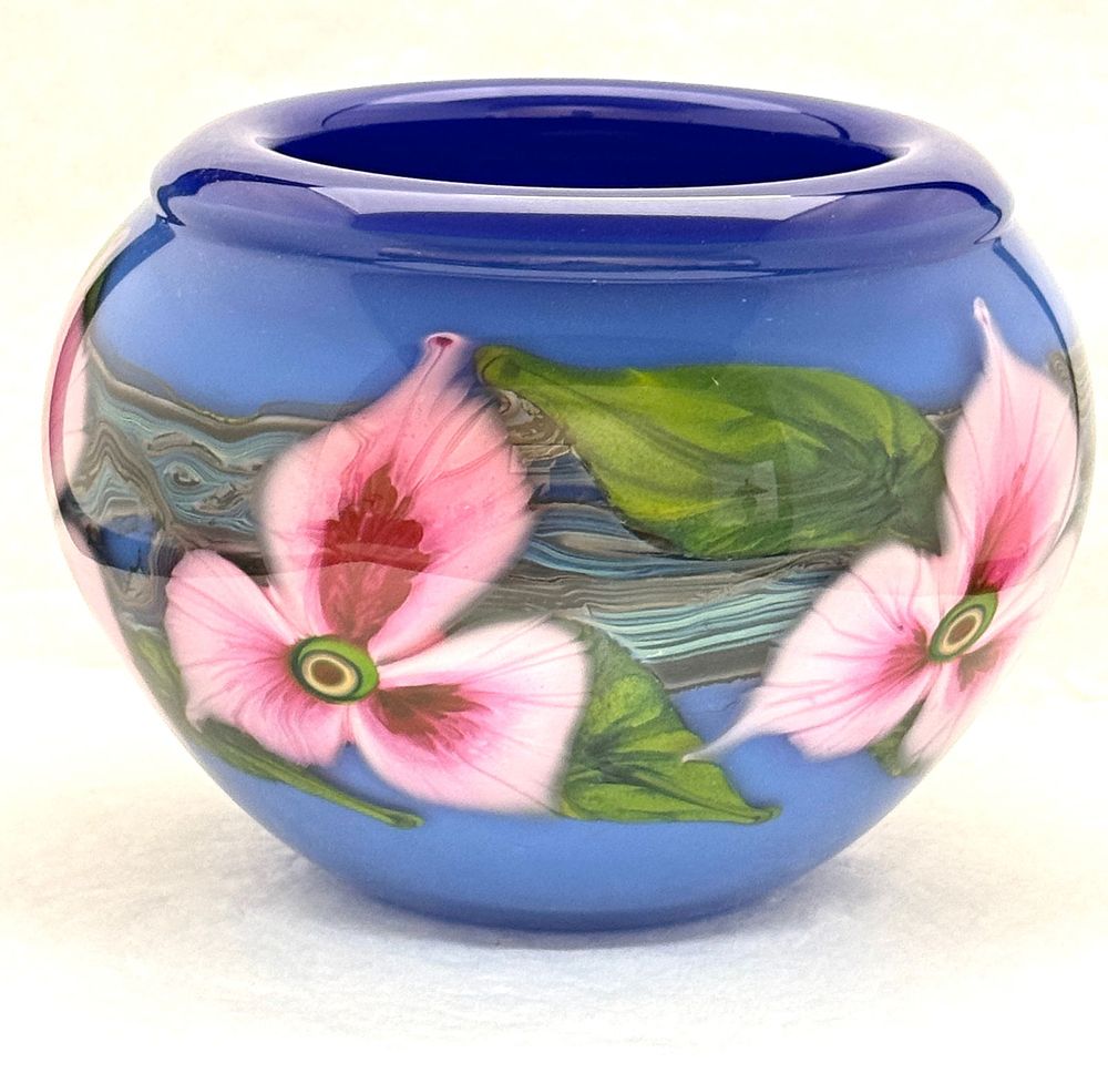 Lot 549: Lotton 50th Anniversary Vase