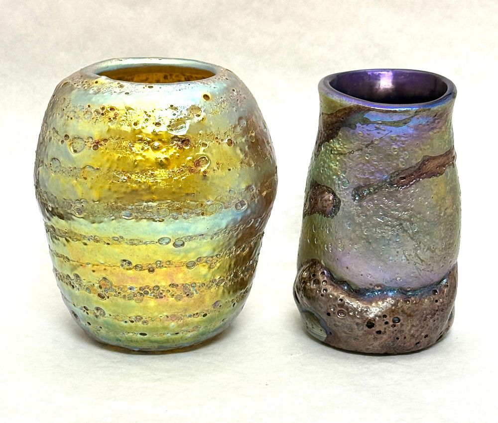 Lot 558: 2 Contemporary Art Glass Vases