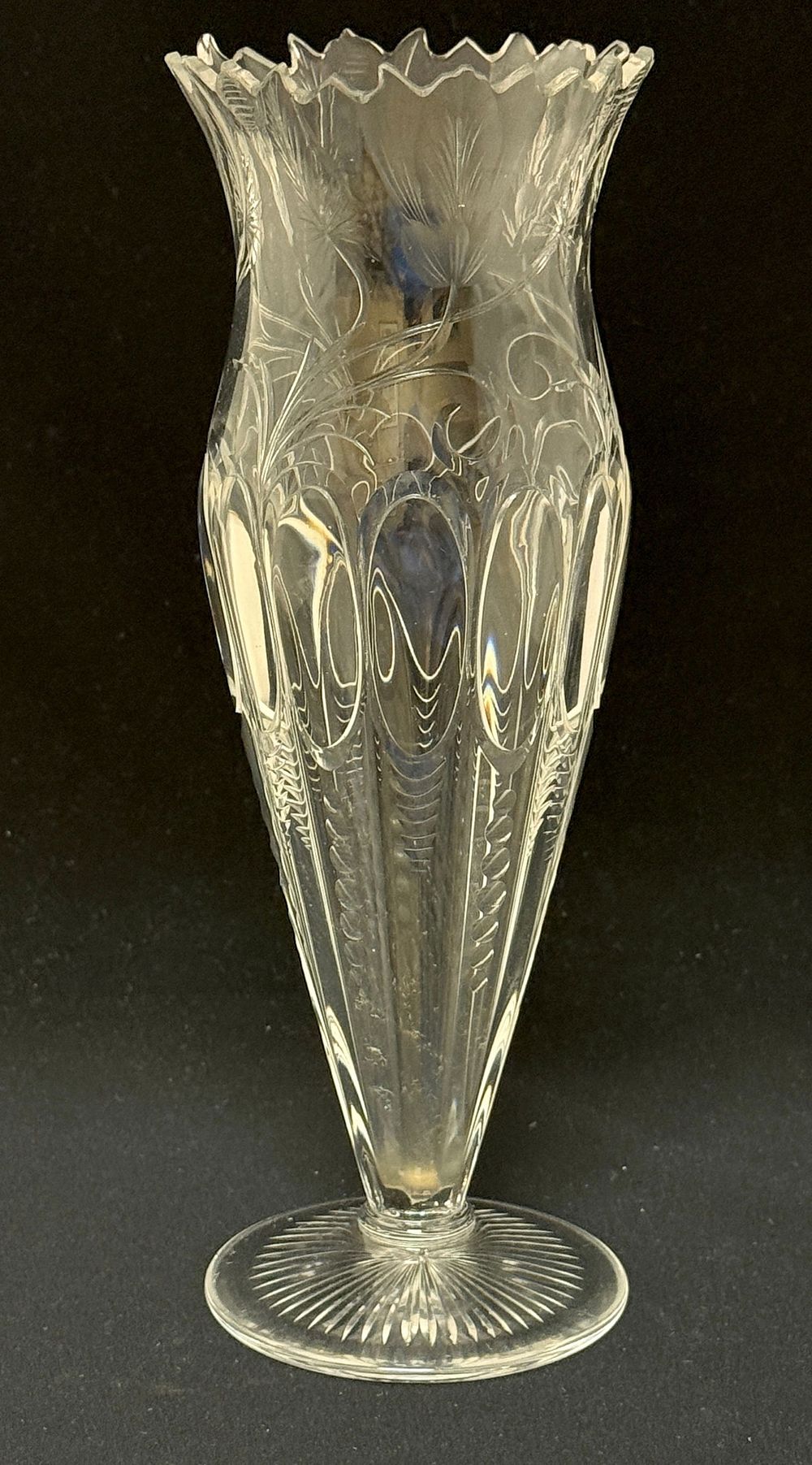 Lot 578: Steuben Skeleton Mold Vase