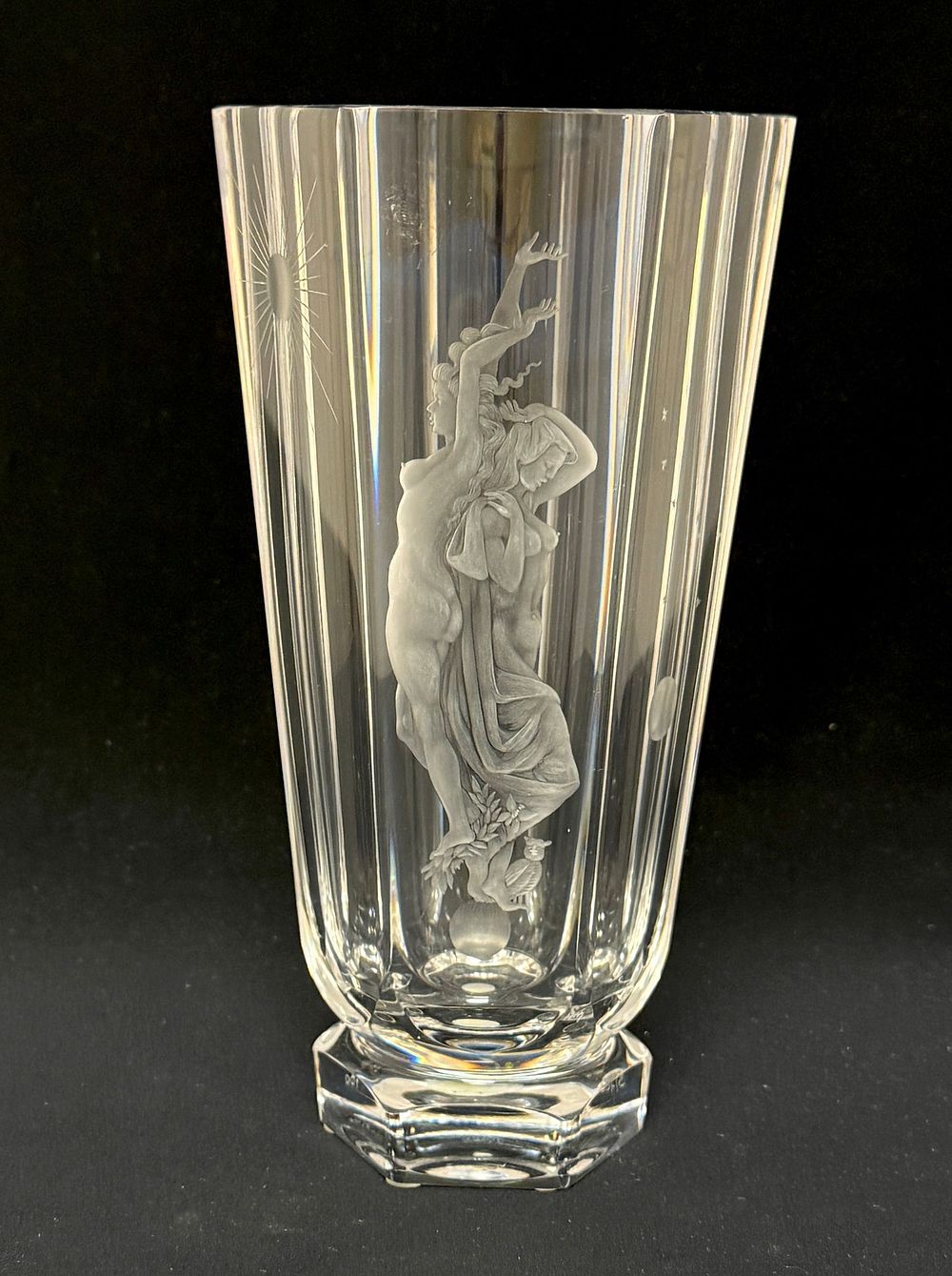 Lot 584: Orrefores Etched Vase