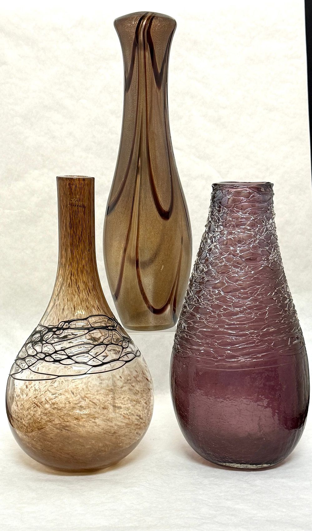 Lot 521: 3 Tall Threaded Vases
