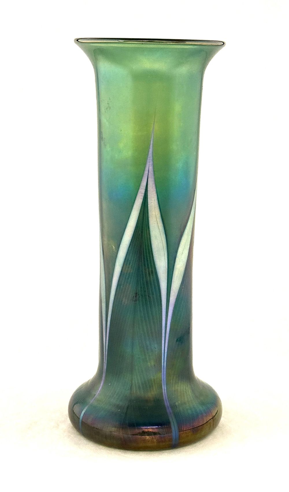 Lot 526: Lundberg Art Glass Vase