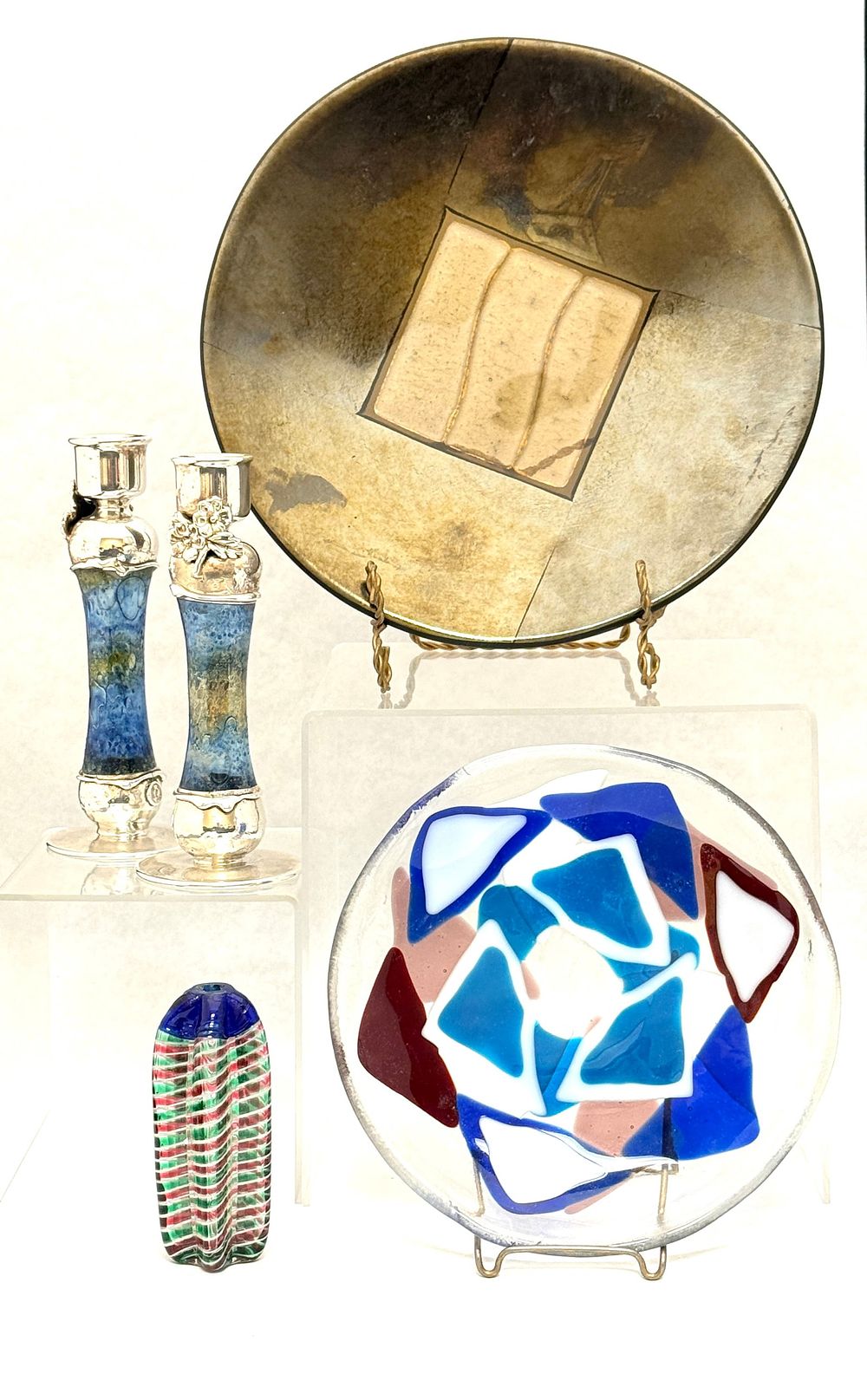 Lot 527: 5 Contemporary Glass Items