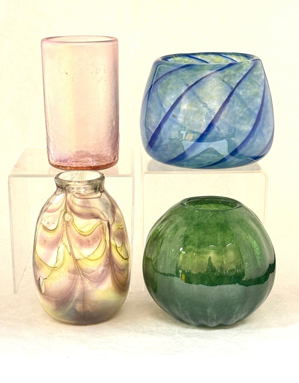 Lot 530: 4 Artist Signed Glass Items