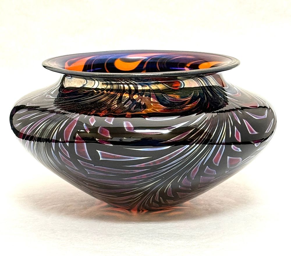 Lot 553: Large Daniel Lotton Web Vase