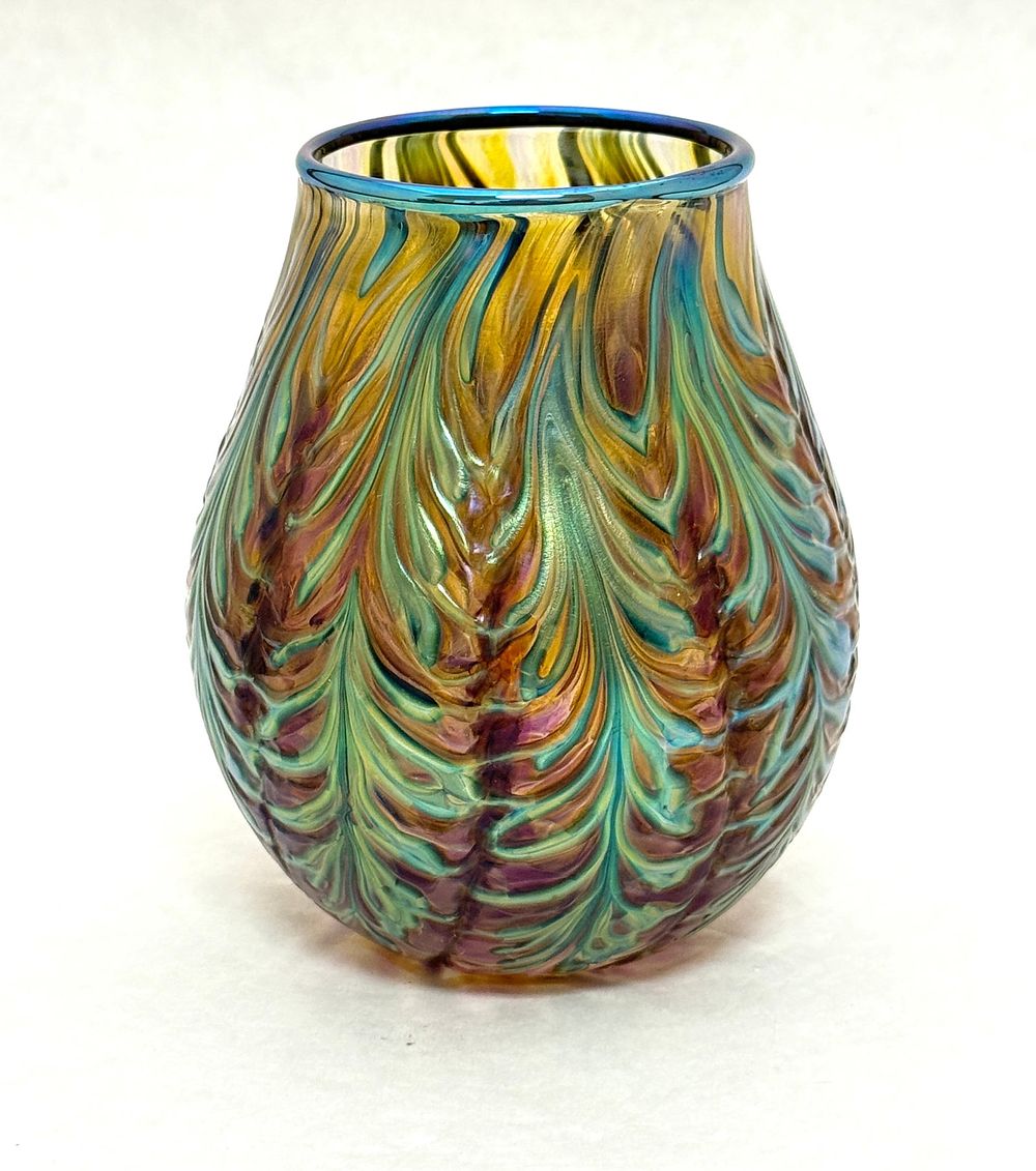 Lot 558: Jeremiah Lotton Wisteria Vase