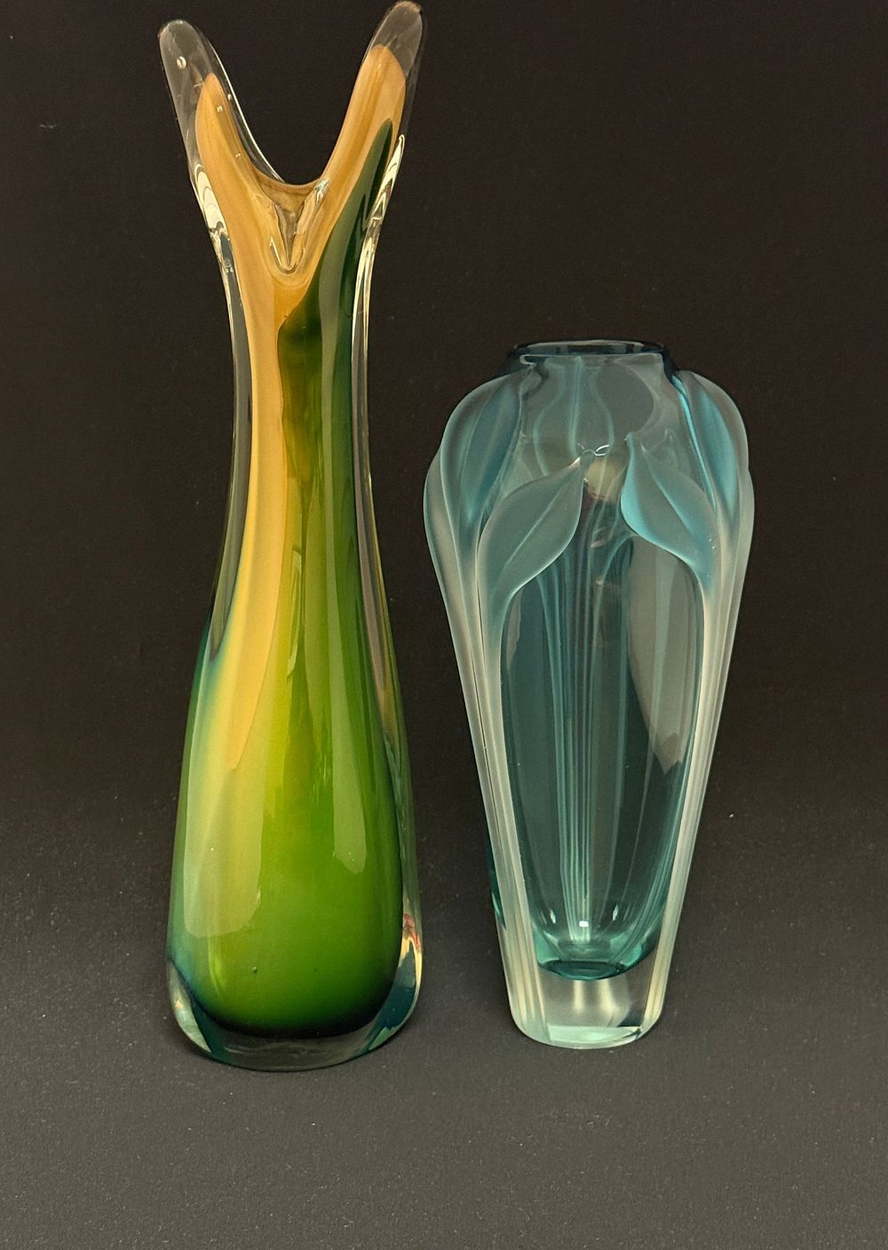 Lot 573: 2 Contemporary Glass Vases