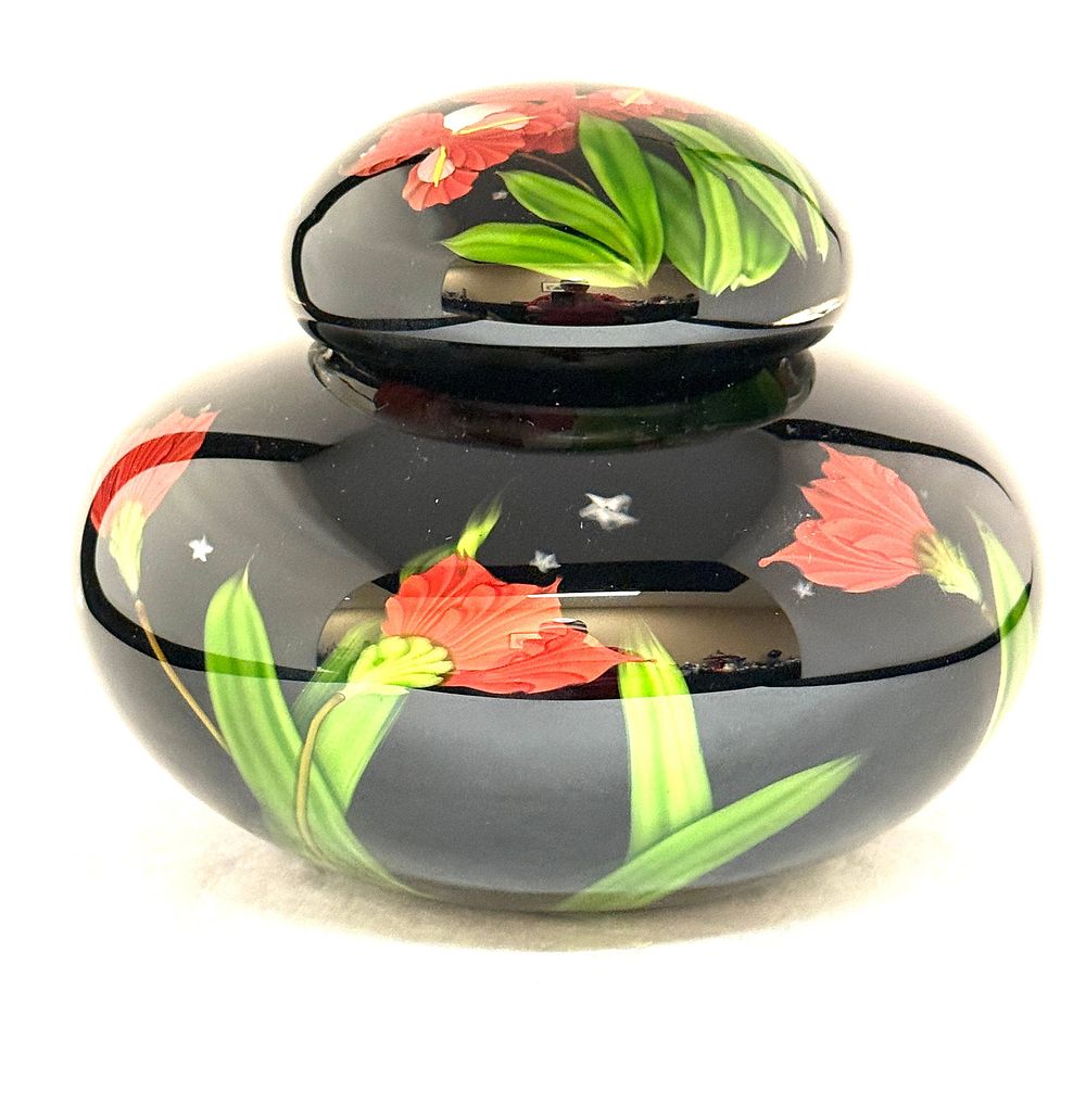 Lot 575: Mayauel Ward Covered Jar