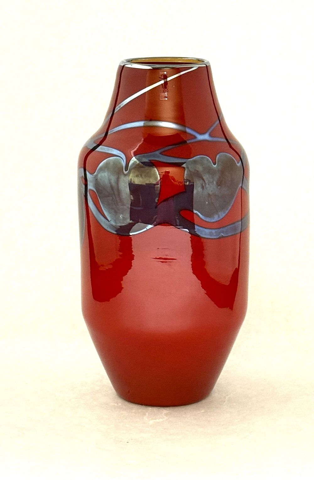 Lot 588: Red Lundberg Glass Vase