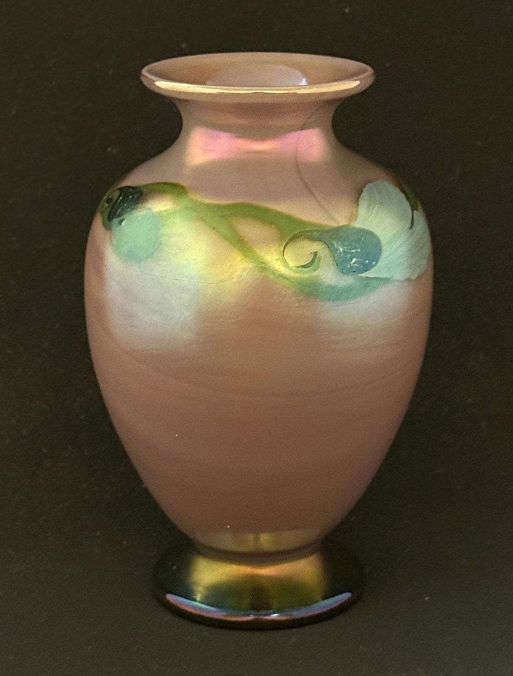 Lot 595: Early Satava Glass Vase