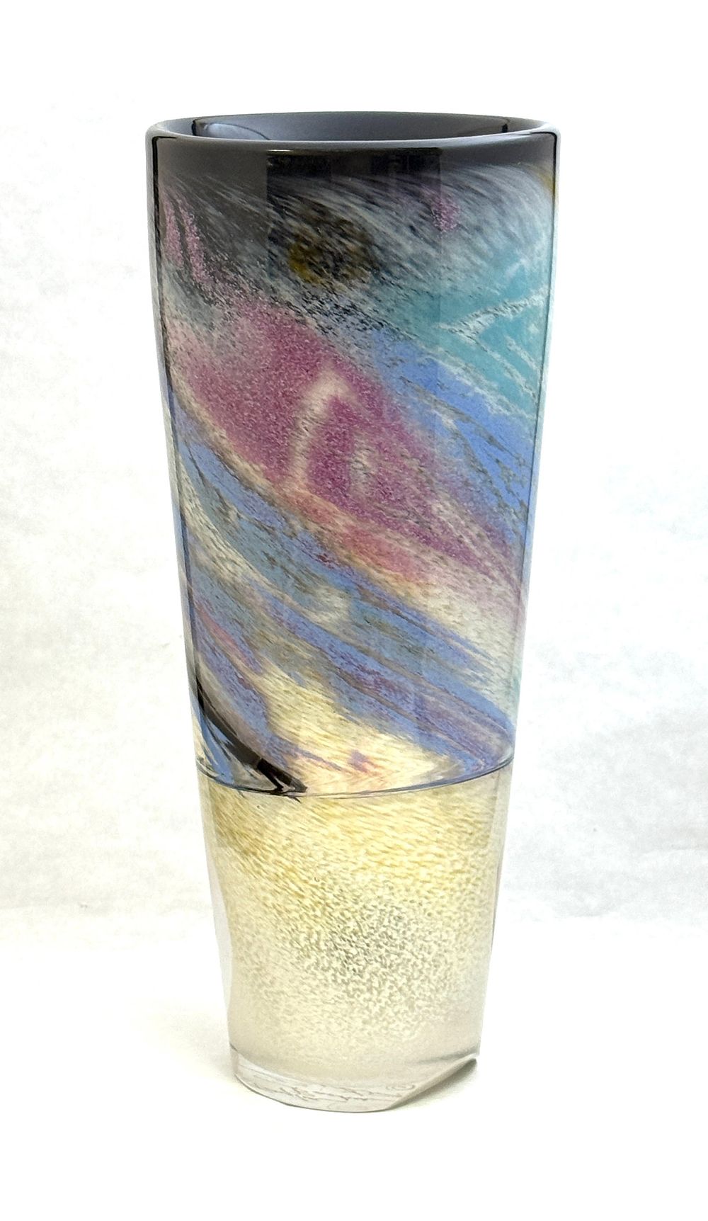 Lot 578: Taylor Backes Dexter Vase