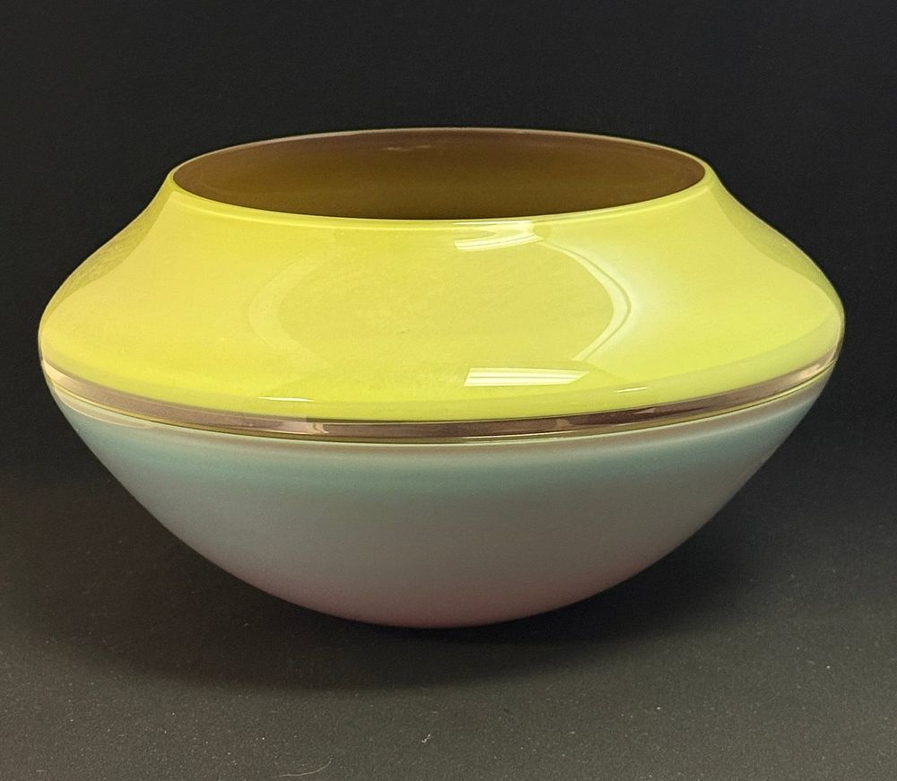 Lot 586: Sonja Blomdahl Glass Bowl
