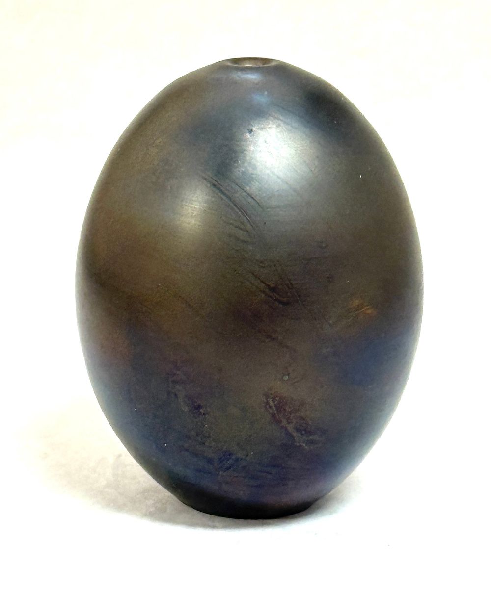 Lot 606: Lewis Art Glass Vase