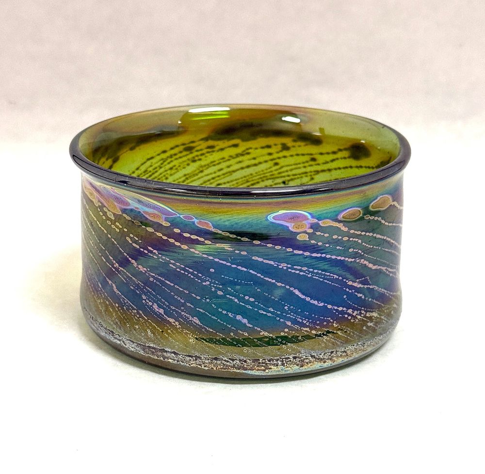 Lot 621: Coleman Art Glass Bowl