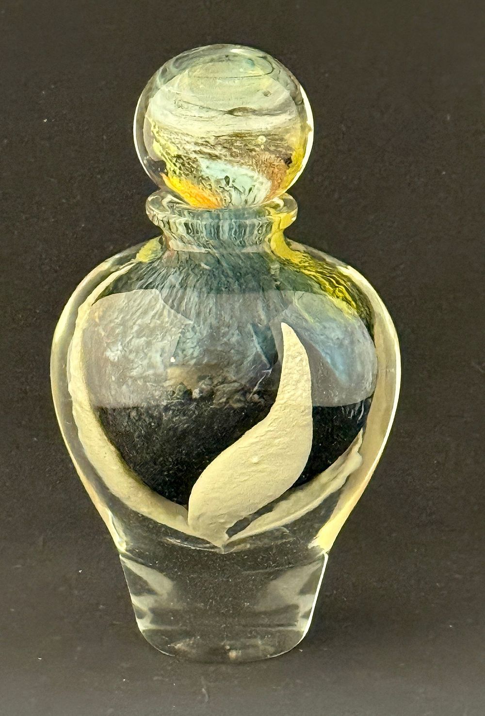 Lot 623: Novaro Art Glass Perfume Bottle
