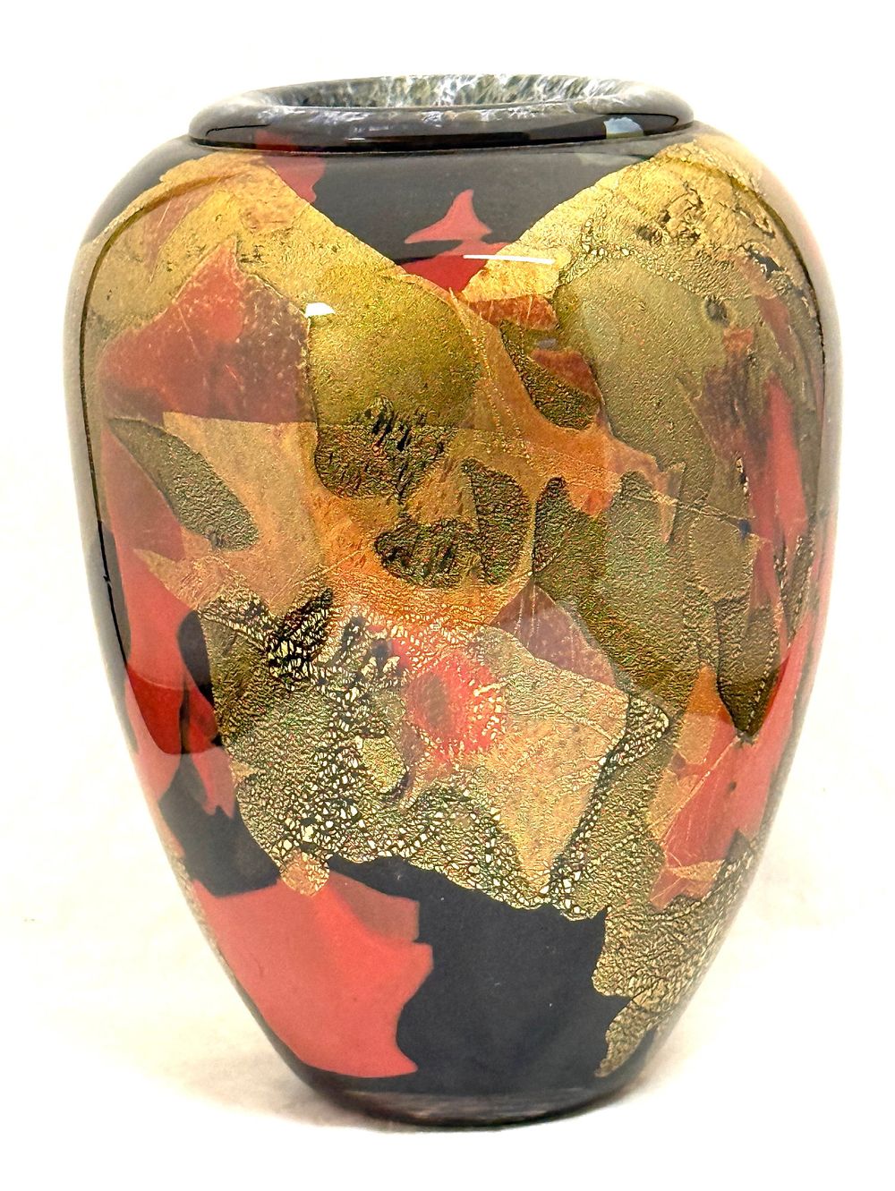 Lot 624: Novaro Art Glass Vase