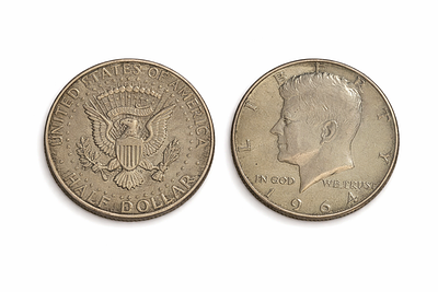 מטבע כסף. • מדינה: ארצות הברית 
• ערך נקוב: Half Dollar (חצי דולר) 
• שנה: 1964 