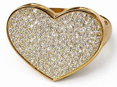 טבעת זהב 14K בצורת לב משובצת בזרקונים 
משקל: 5.27