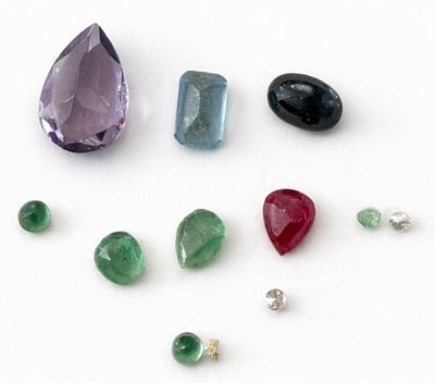 לוט אבני חן ויהלום 
ct:3.95