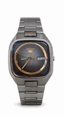 שעון Seiko 5 וינטג'. מנגנון: אוטומטי (מכני, טעינה עצמית), קליבר Seiko 7019 או 7S26, עם 21 אבני 