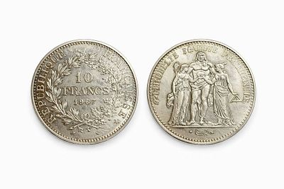 מטבע פרנק 0.900 שנת 1967. פרנקס צרפתי 
שנת 1967 
משקל 25 גרם