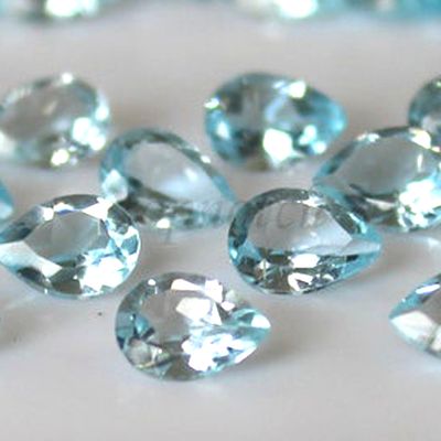 Naturel Sky Blue Topaz Pear Shape 6X4 Mm 25 Pieces Lot. Top Quality Naturel Sky Blue Topaz Pear 