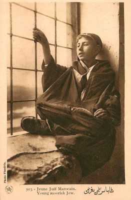 גלויה אחת עם צעיר יהודי מרוקו, 1915.