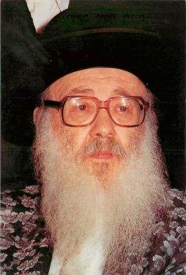 לוט 6 כרטיסים בגודל גלויה עם רבנים.