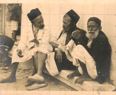 לוט 2 גלויות יהודי תימן שנות ה-20.