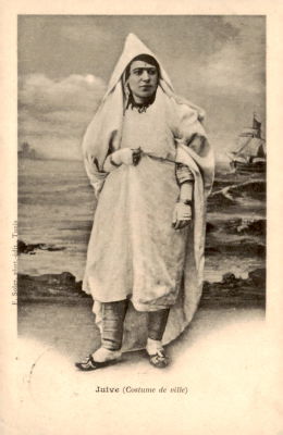 גלויה עם יהודייה מתוניס.