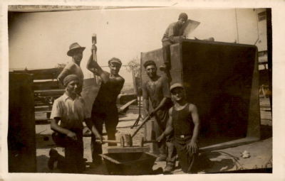 גלויה תמונה של חלוצים בארץ ישראל, 1925.