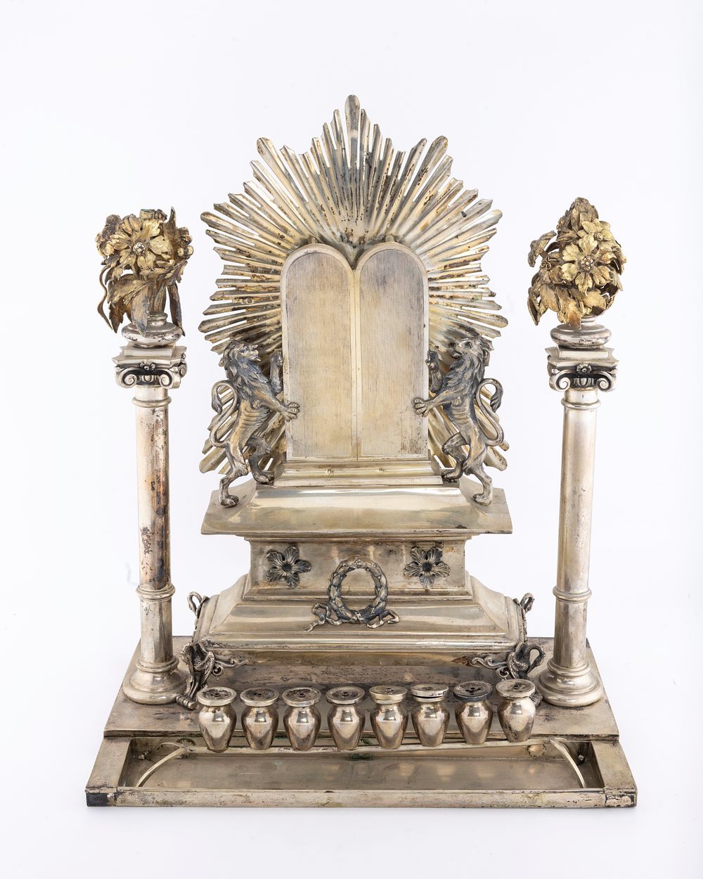 J. Greenstein & Co., Inc. | MAGNIFICENT JUDAICA INCLUDING THE HANUKKAH LAMP OF THE FIRST HUSIATYN REBBE