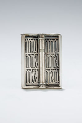 24. A STERLING SILVER MEZUZAH BY LUDWIG WOLPERT CRAFTED AT THE TOBY PASCHER WORKSHOP. New York 