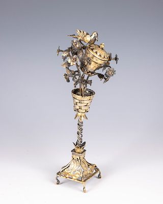 6. A POLISH STYLE PARCEL GILT SILVER SPICE CONTAINER. Continental, 20th century. Flower-form 