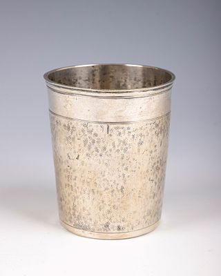8. A LARGE SILVER KIDDUSH CUP. Augsburg, 1698 - 1705. Sharkskin hammering finish. Makerâ&euro;™s. 