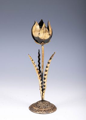 41. A SILVER HAVDALLAH CANDLE HOLDER BY TEPPICH. Israel, c. 1970. The base is decorated with 