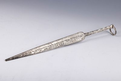 47. A SILVER TORAH POINTER. Probably Egypt, c. 1900. In traditional form. Engraved on one side 
