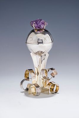 AN AMAZING SILVER AND AMETHYST SILVER SPICE CONTAINER BY HAROLD RABINOWITZ. Malverne, modern.The 