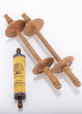 A PAIR OF OLIVEWOOD EYTZ CHAIM AND A JEWISH NATIONAL FUND SPONSORED PSALMS SCROLL. The finials