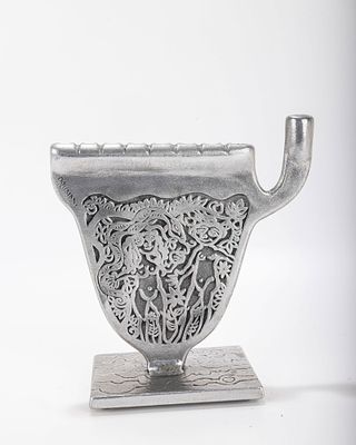 AN ALUMINUM MENORAH SCULPTURE BY DON DRUMM (American, b. 1935). ALUMINUM MENORAH SCULPTURE BY 